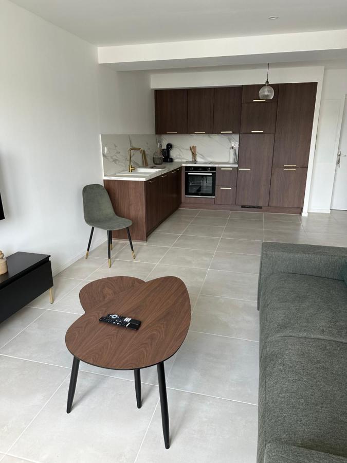 Appartement Neuf Contemporain Lourdes Exterior photo