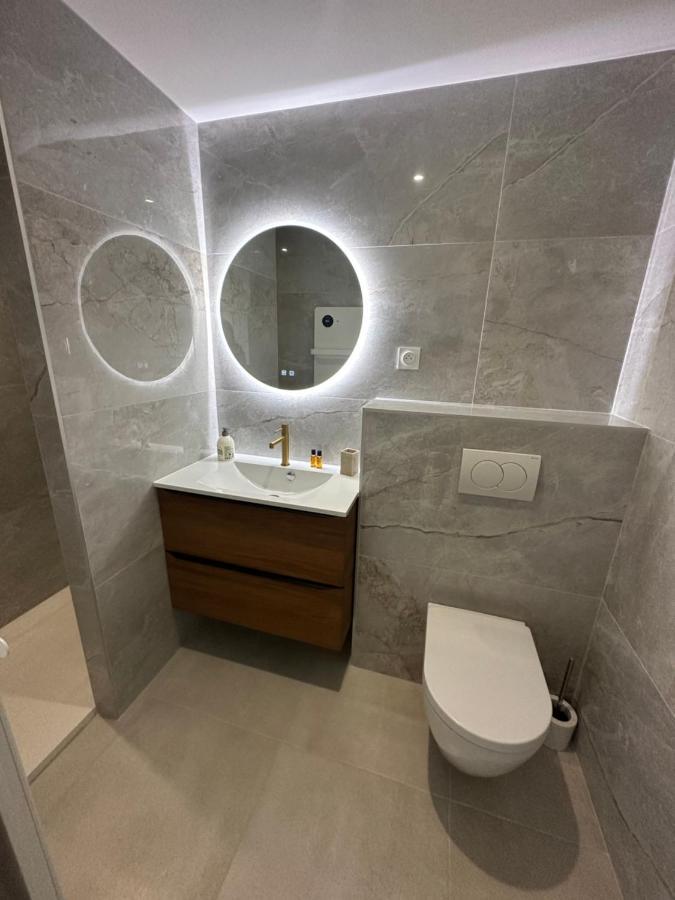 Appartement Neuf Contemporain Lourdes Exterior photo