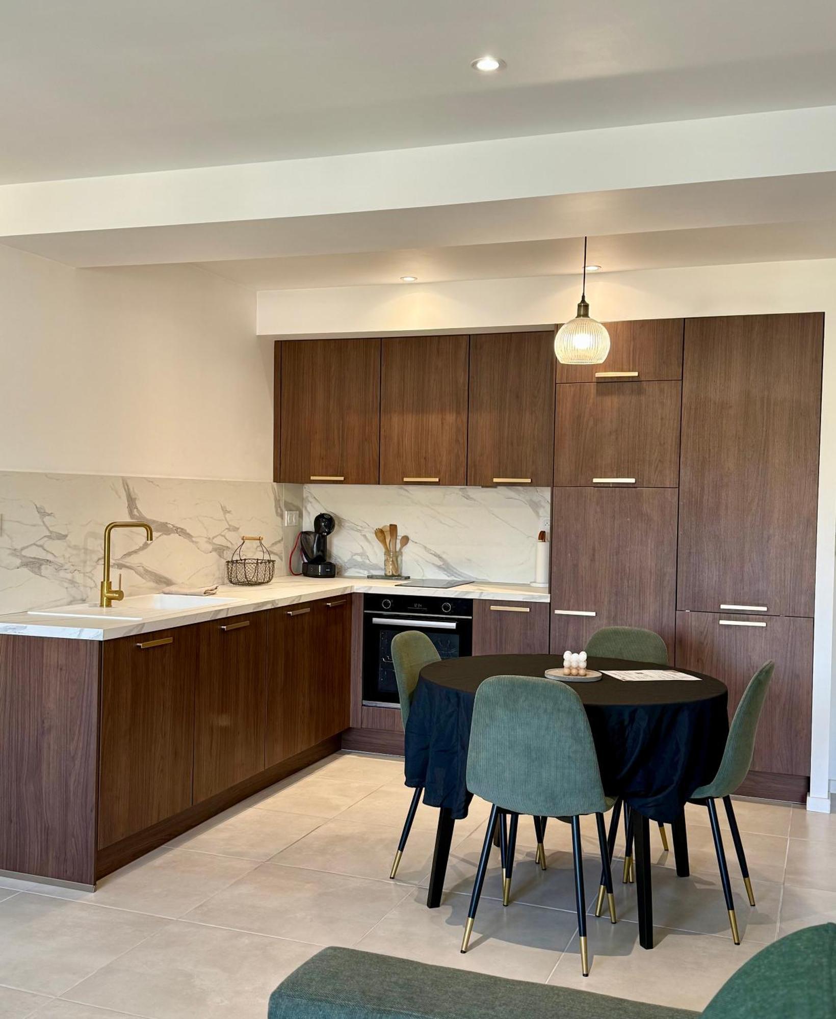 Appartement Neuf Contemporain Lourdes Exterior photo